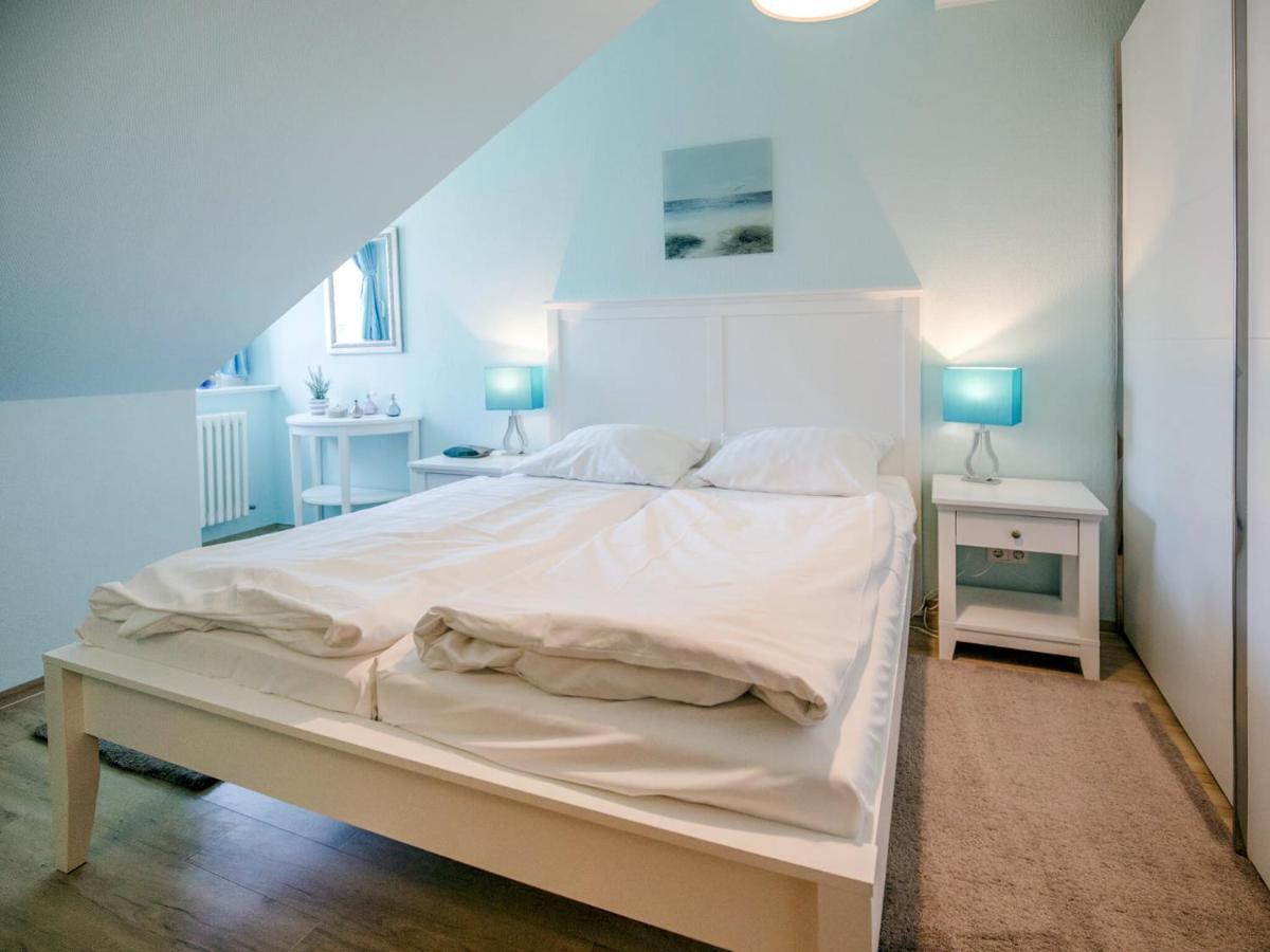 Komfortplus Mit 1 Schlafzimmer Und Balkon Im Dachgeschoss 136 *